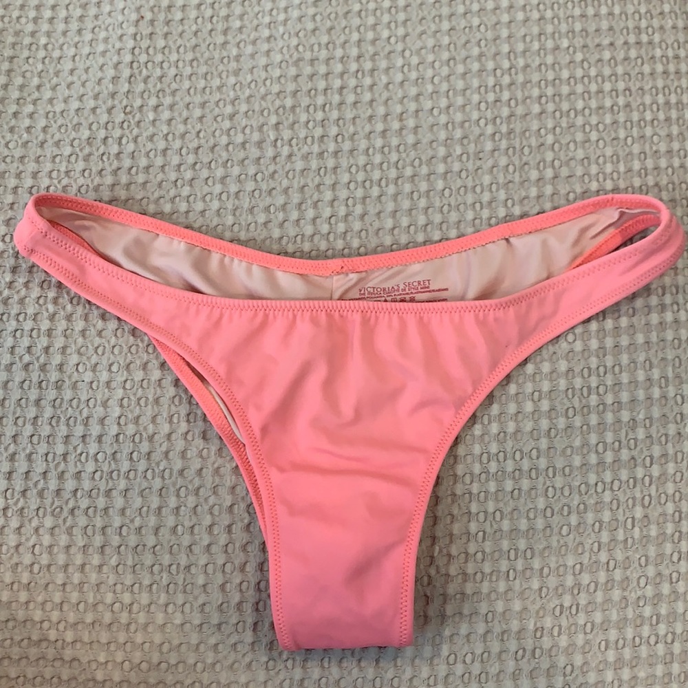 VS Itsy Bottom